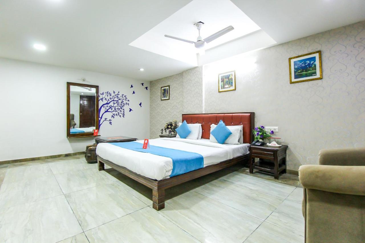 Hotel Seven Ahmedabad Esterno foto
