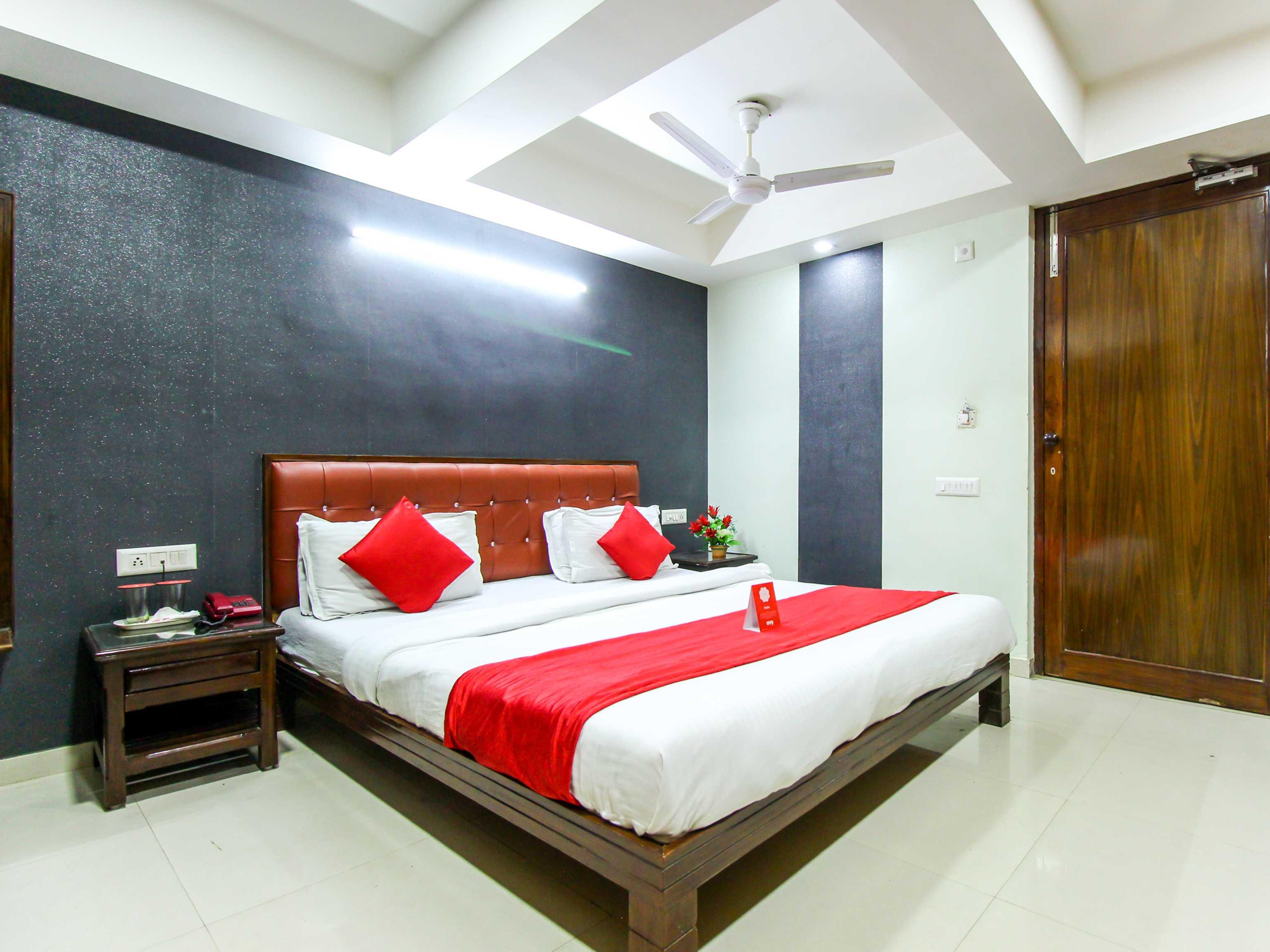 Hotel Seven Ahmedabad Esterno foto