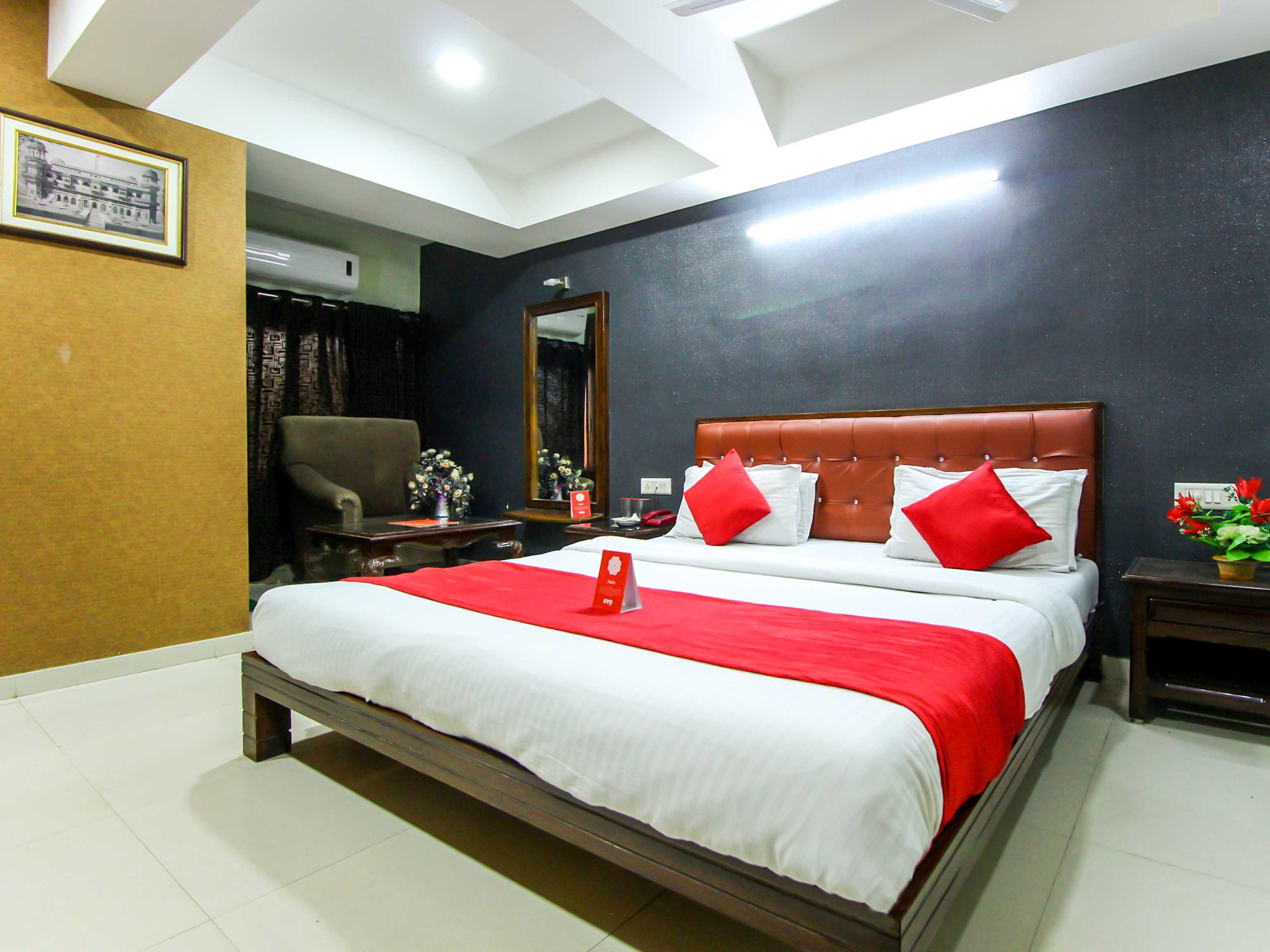 Hotel Seven Ahmedabad Esterno foto