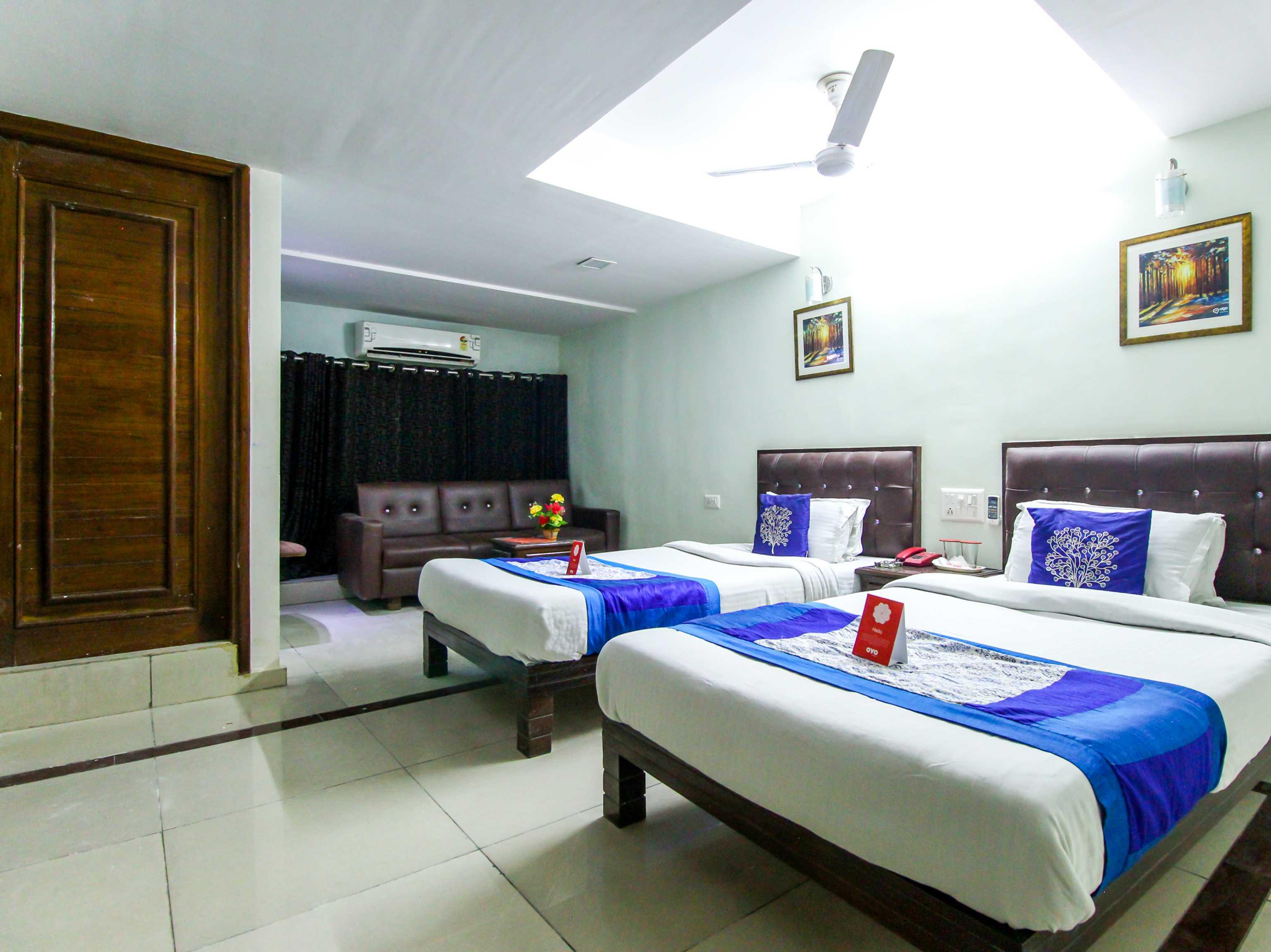 Hotel Seven Ahmedabad Esterno foto