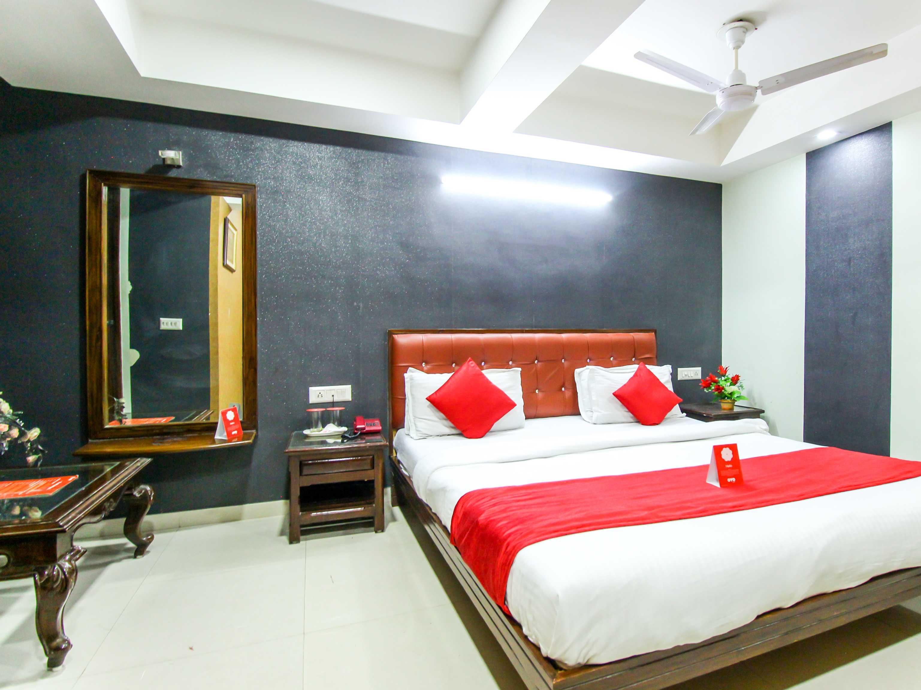 Hotel Seven Ahmedabad Esterno foto