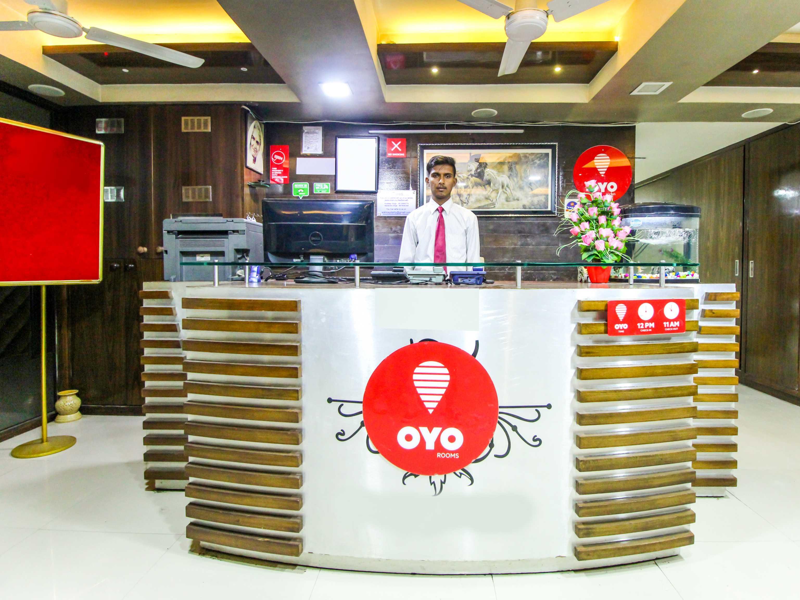 Hotel Seven Ahmedabad Esterno foto