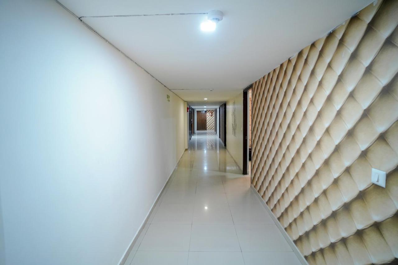 Hotel Seven Ahmedabad Esterno foto